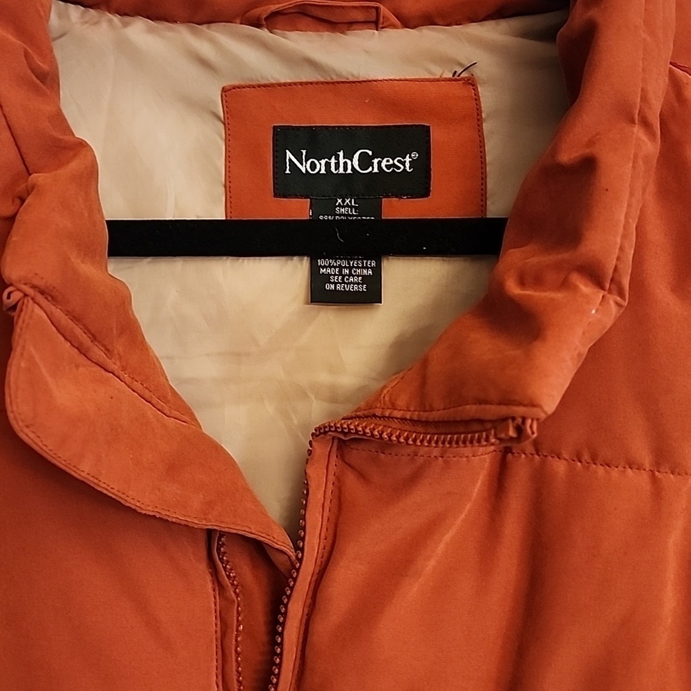 Northcrest Men's Rust Quilted Vest - Picture 2 of 11